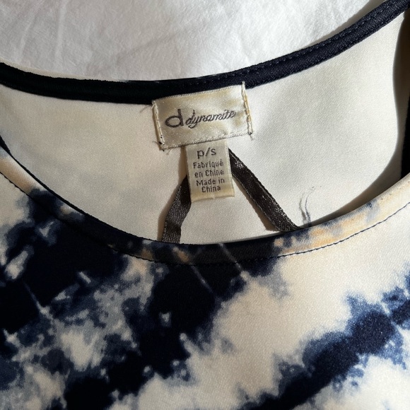 3/$50 (bundle) Blue and white midi dress dynamite - Picture 3 of 3